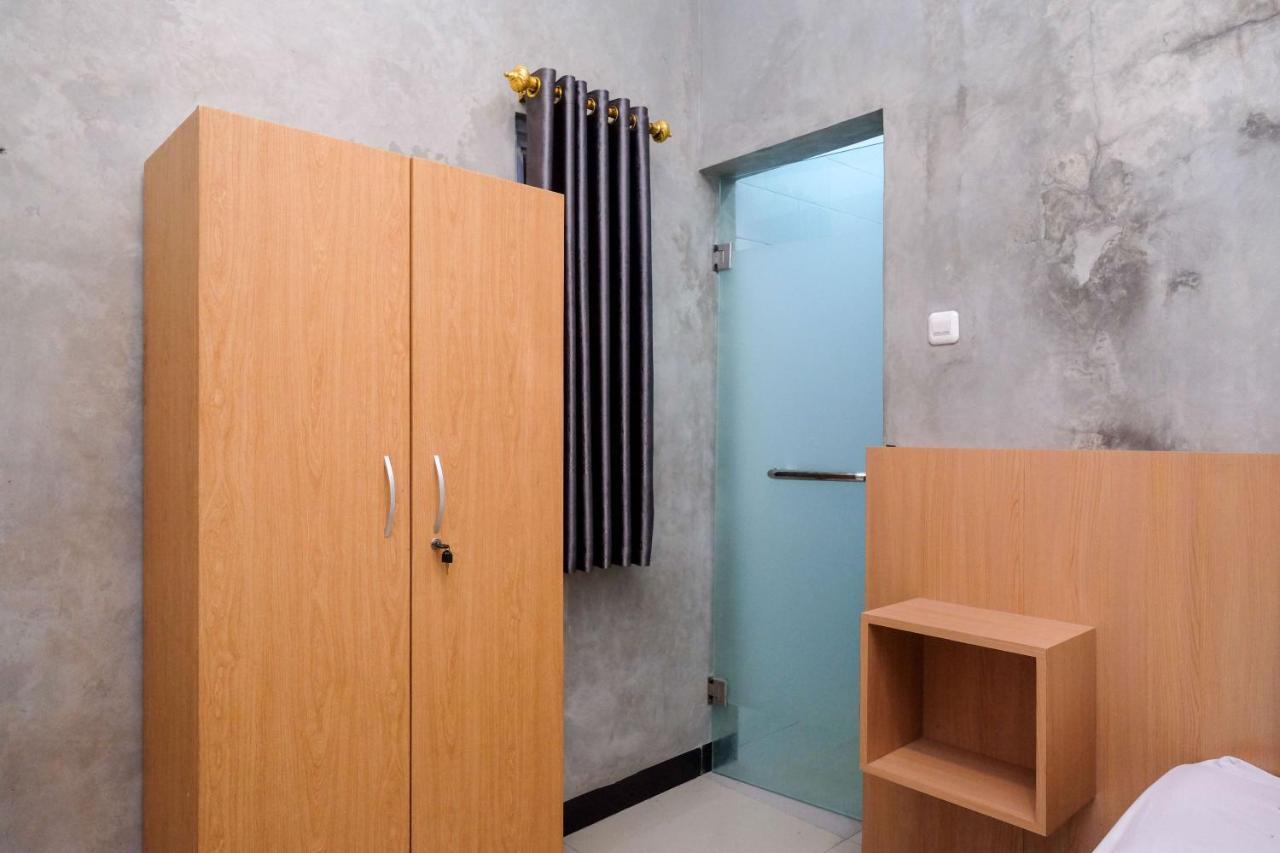 Urbanview Hotel Syariah Artamara Tegal By Reddoorz Extérieur photo