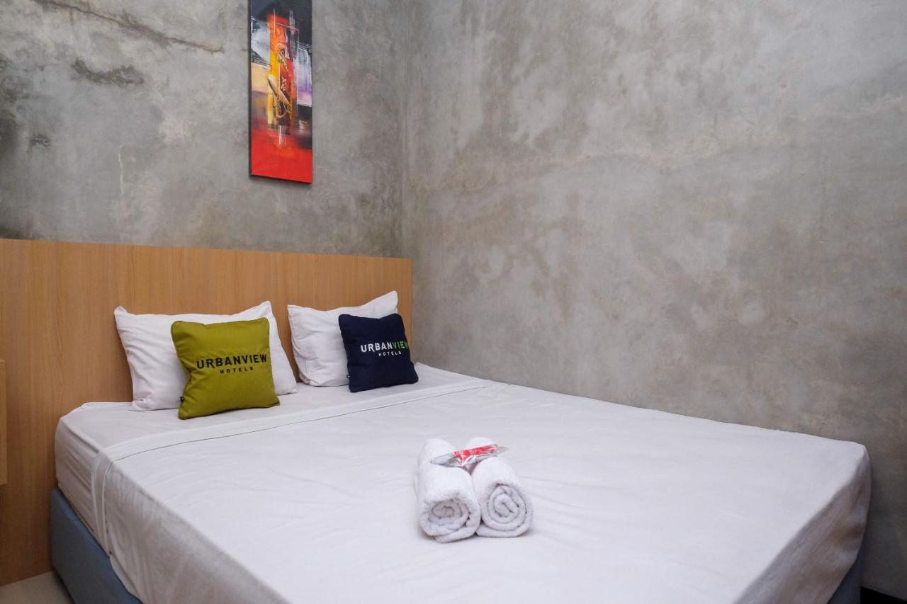Urbanview Hotel Syariah Artamara Tegal By Reddoorz Extérieur photo