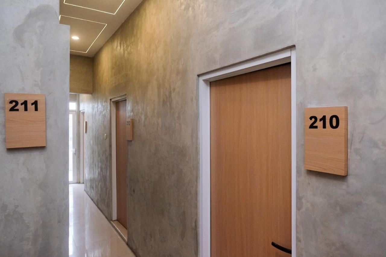 Urbanview Hotel Syariah Artamara Tegal By Reddoorz Extérieur photo