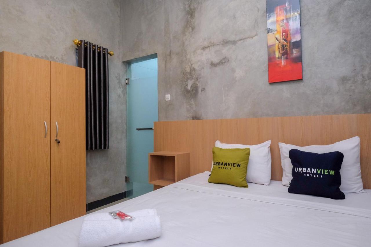 Urbanview Hotel Syariah Artamara Tegal By Reddoorz Extérieur photo