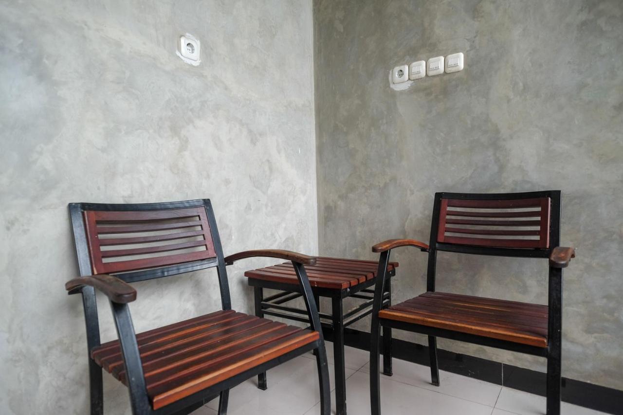 Urbanview Hotel Syariah Artamara Tegal By Reddoorz Extérieur photo