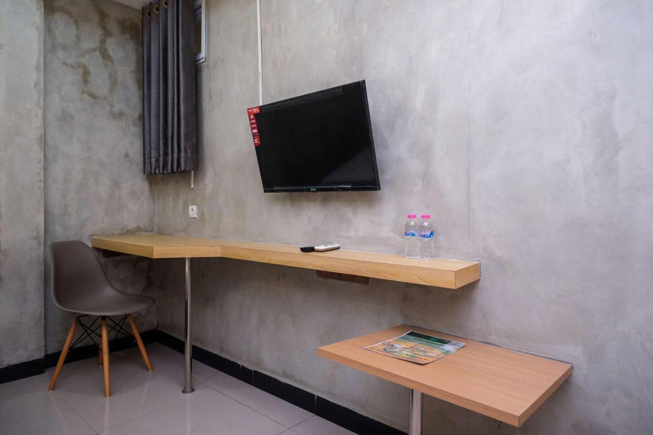 Urbanview Hotel Syariah Artamara Tegal By Reddoorz Extérieur photo