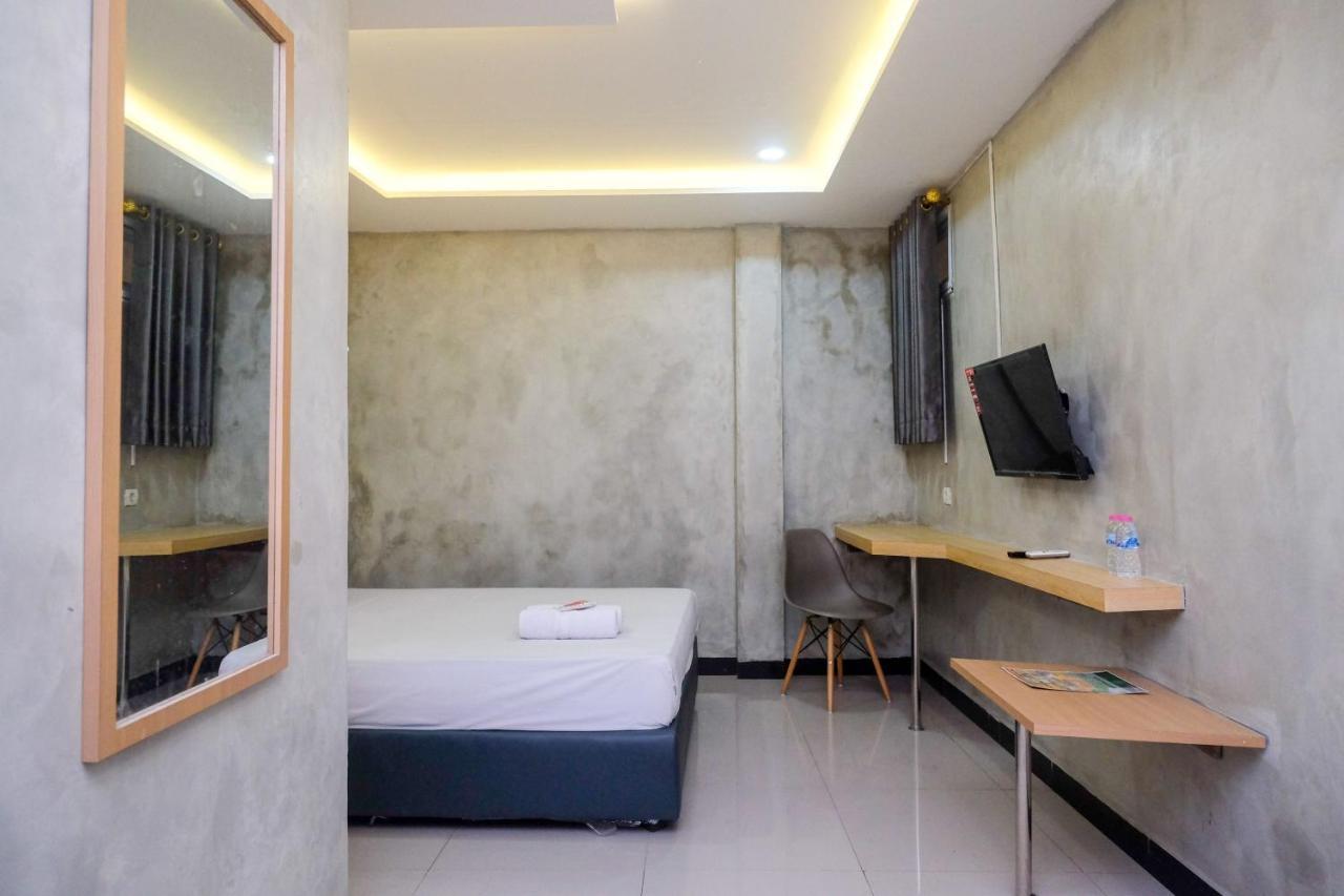 Urbanview Hotel Syariah Artamara Tegal By Reddoorz Extérieur photo